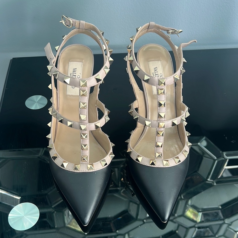 Valentino garavani rockstud pump